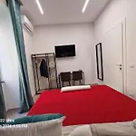 Majena House * Неаполь