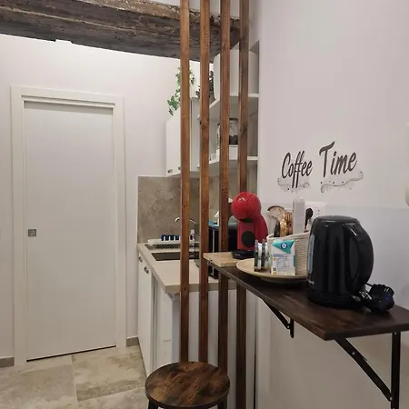 Majena House Apartament *