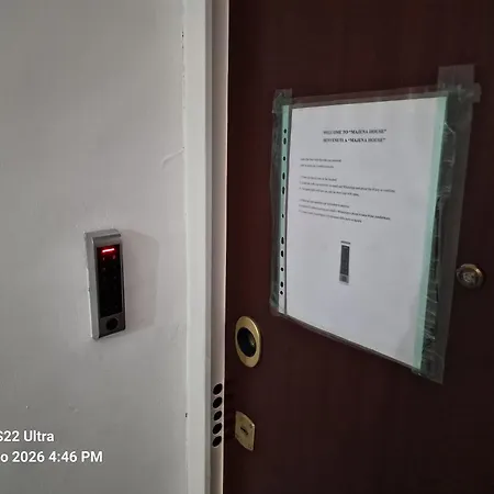 Апартаменты Majena House *
