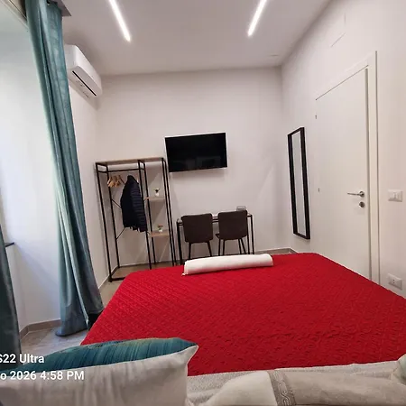 Majena House * Neapol
