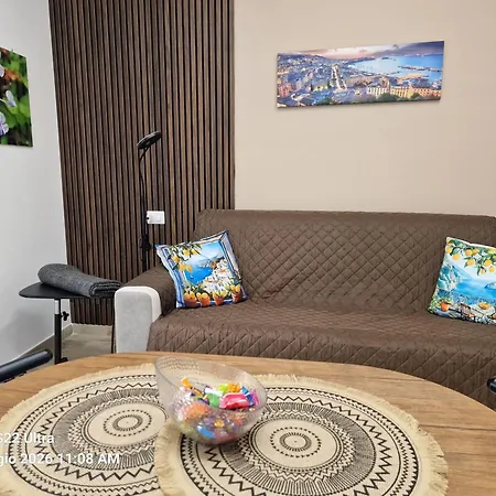 Majena House Апартаменты *